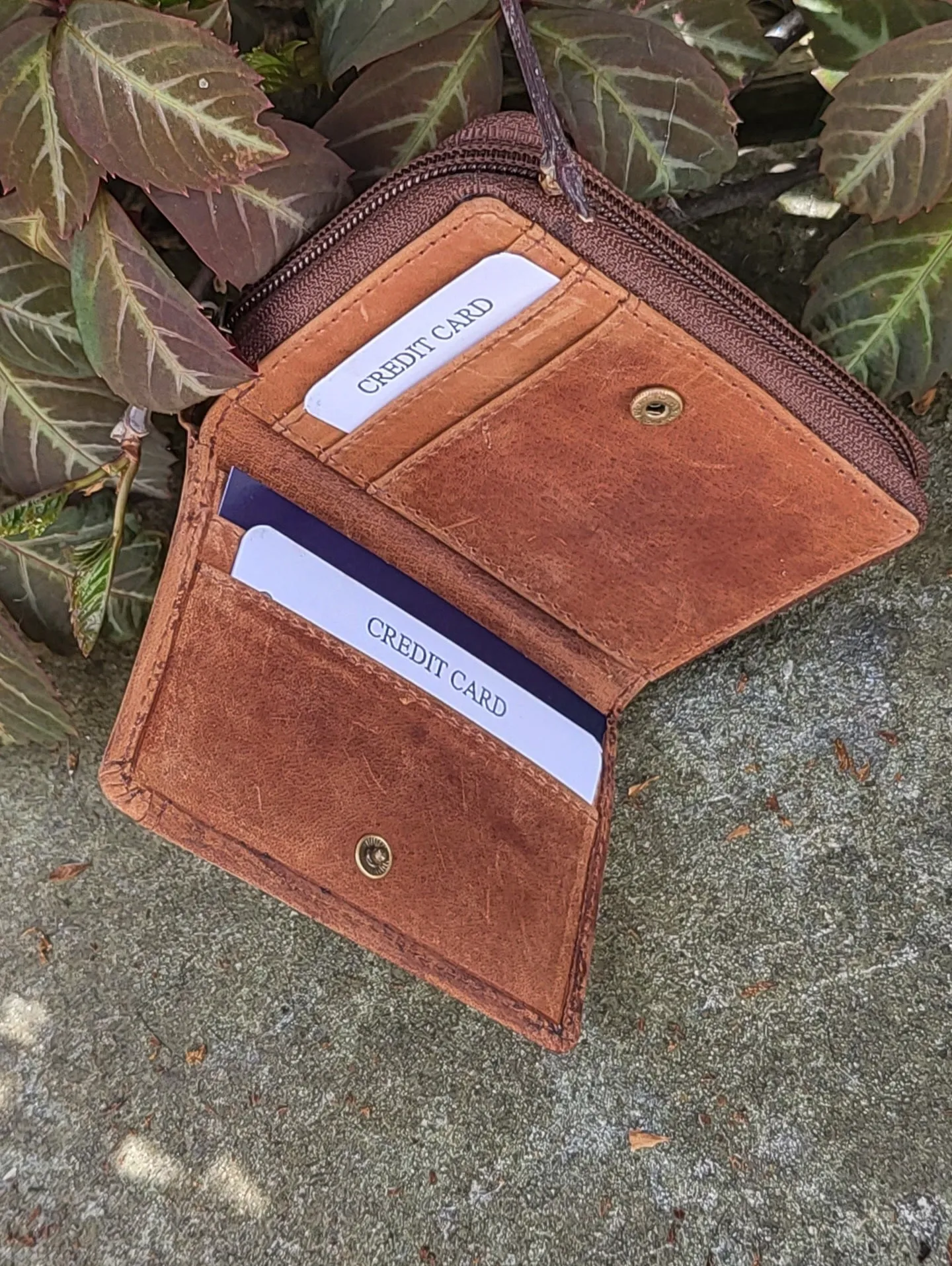 ANISA HUNTER LEATHER PURSE 0029