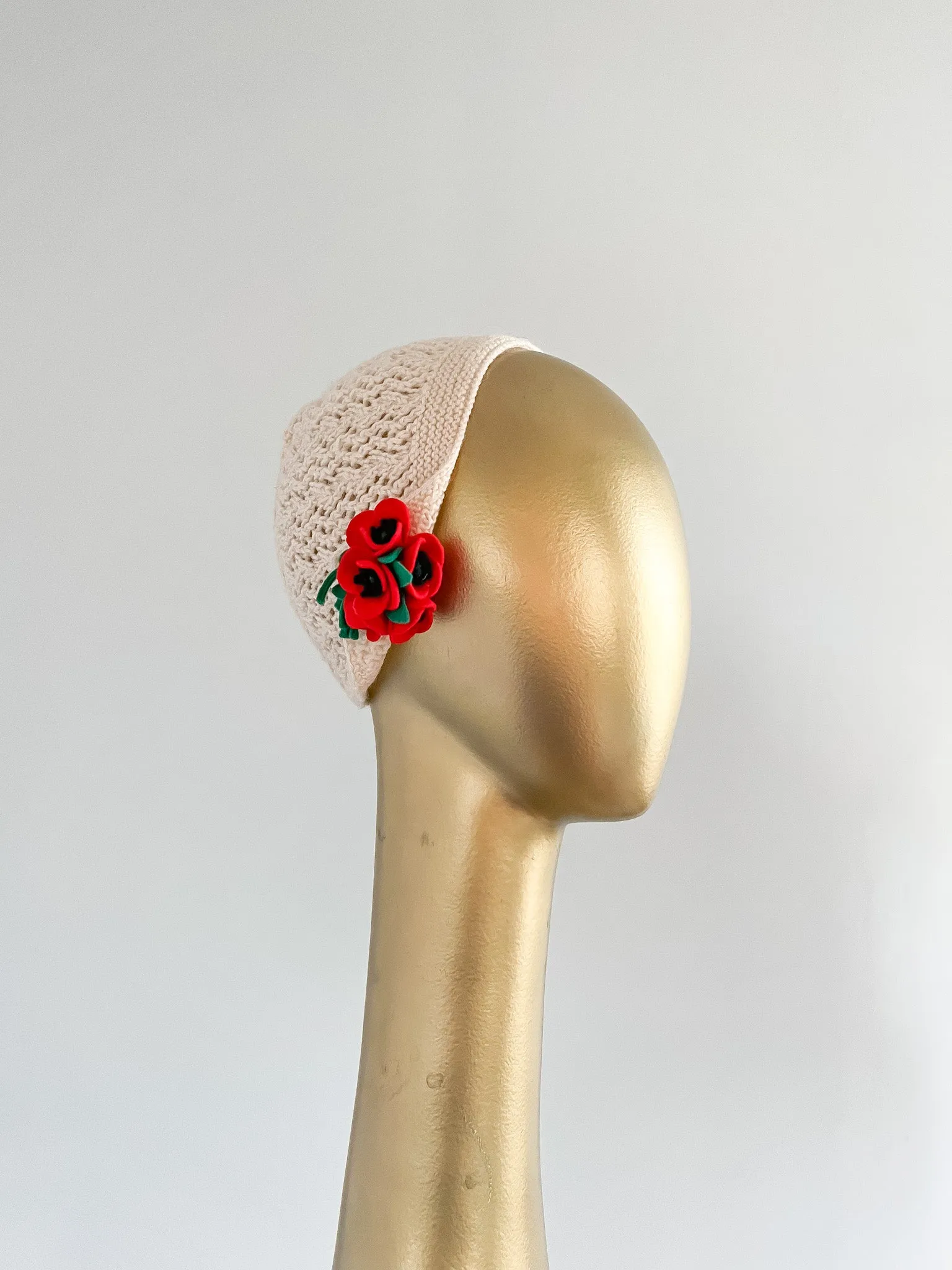 Cutest Ever 1930's Ivory Crochet and Poppies Knit Cloche Hat / OS