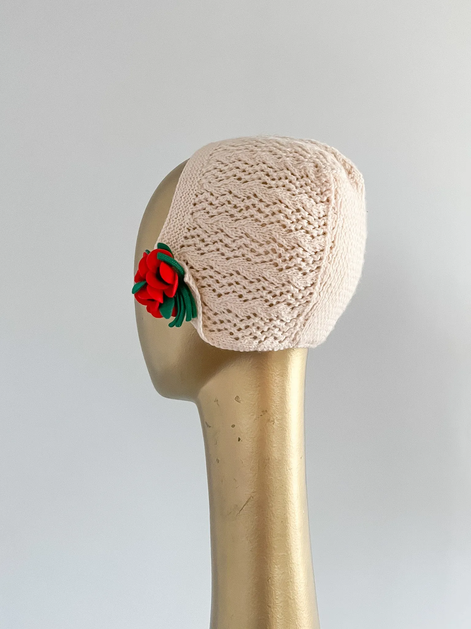 Cutest Ever 1930's Ivory Crochet and Poppies Knit Cloche Hat / OS