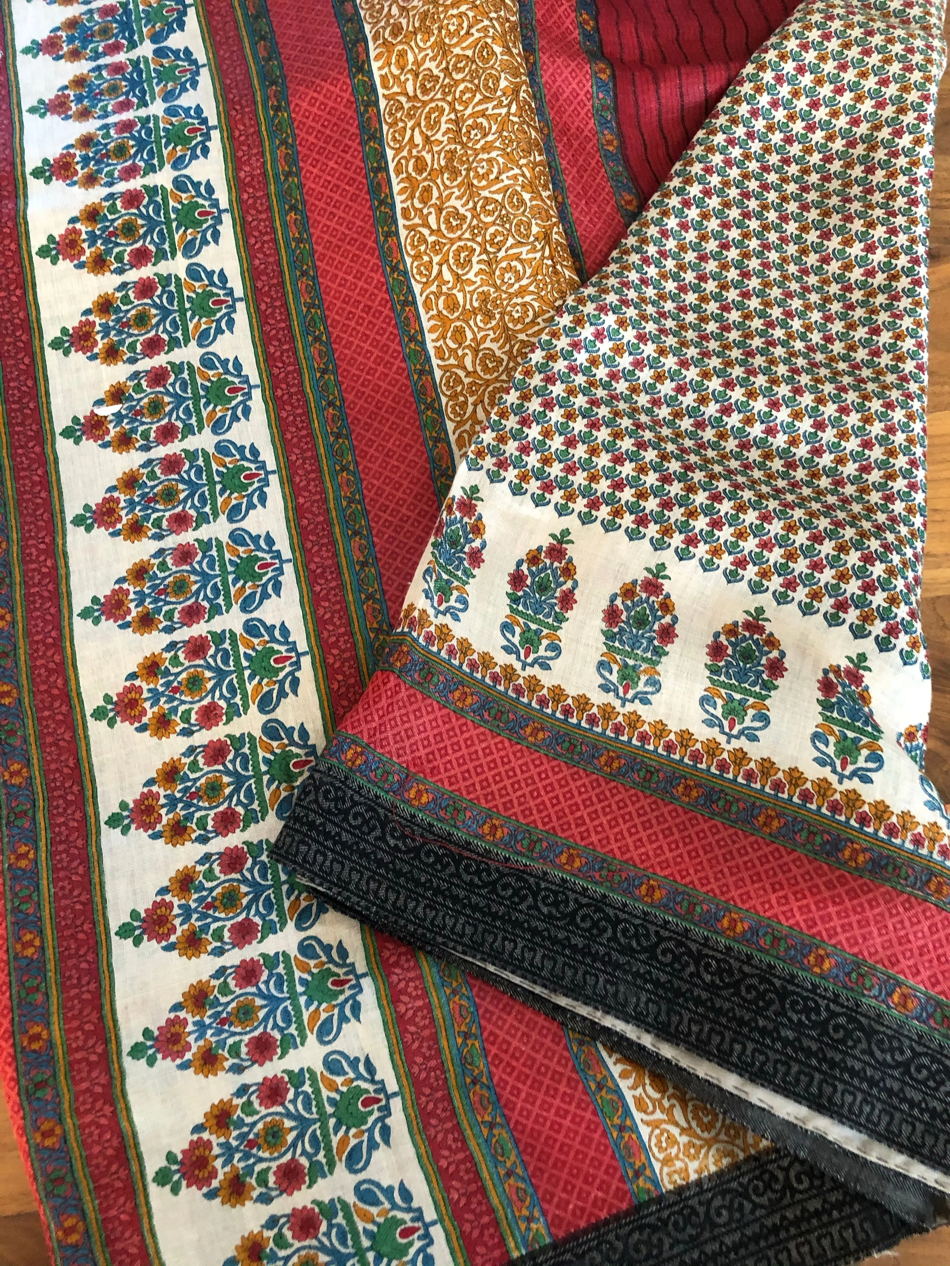 Maroon & Off White Pure Pashmina Silk Saree with Printed Floral Buti All Over