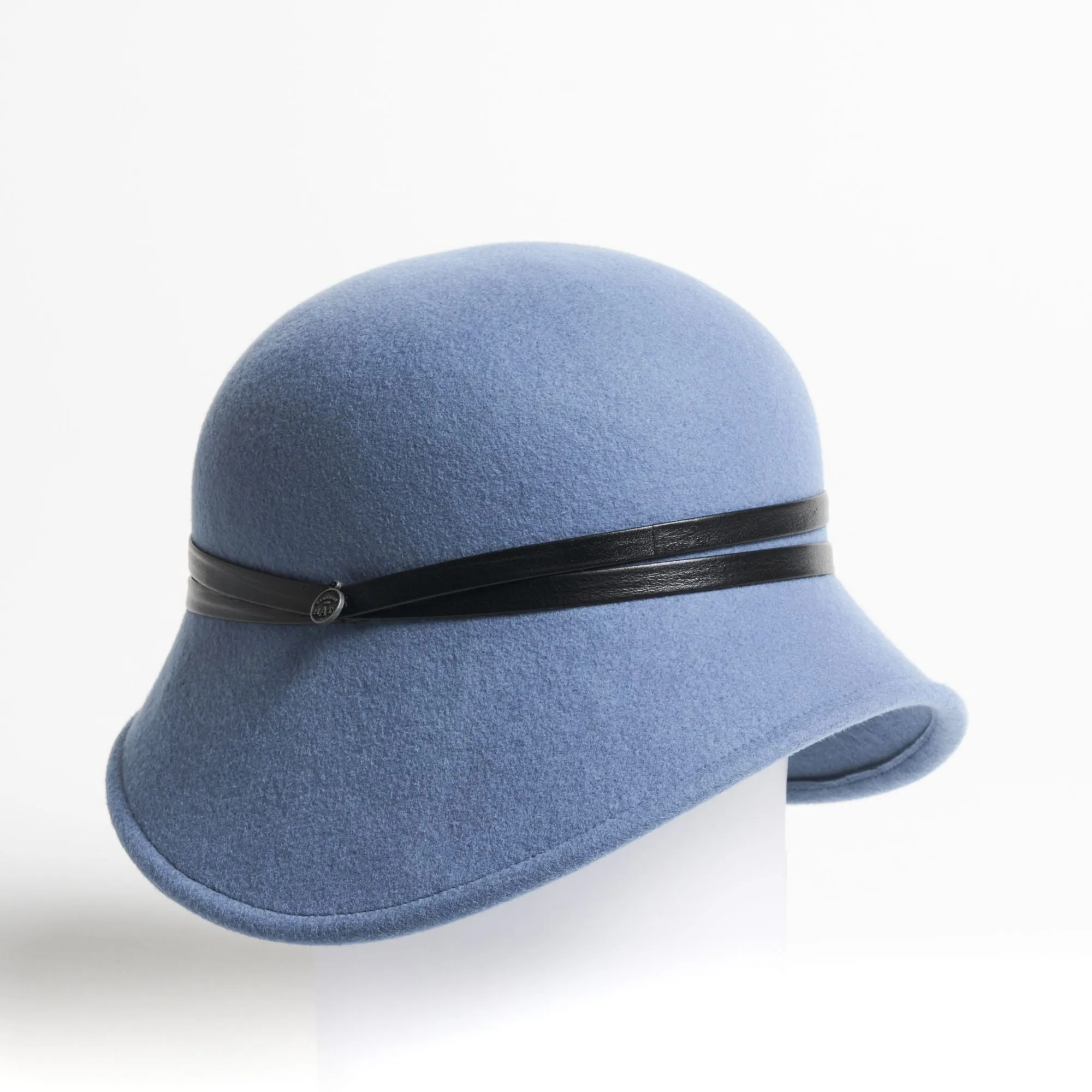 WILLOW - FELT CLOCHE